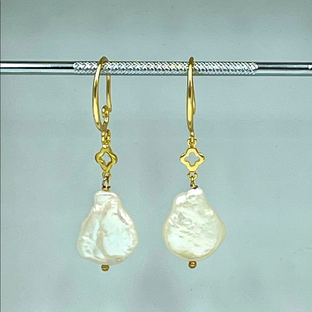 Real White Baroque Freshwater Pearls earrings